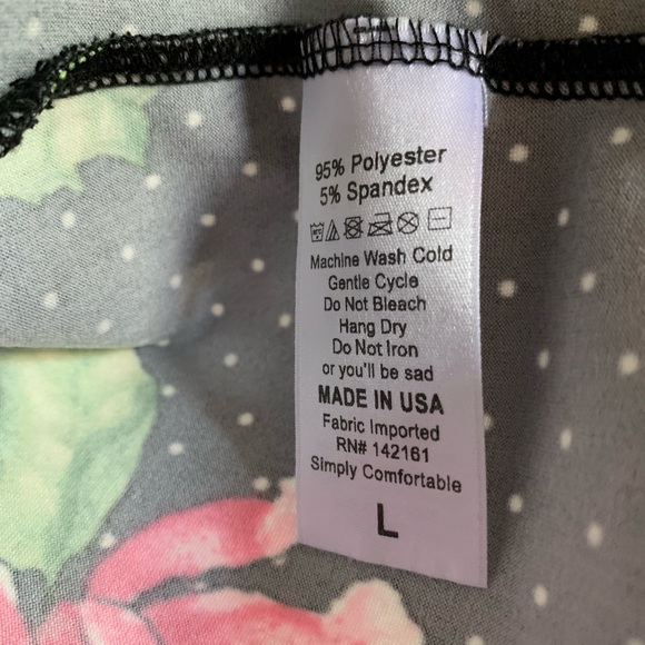 Pretty Irma tunic size large. - Picture 3 of 3